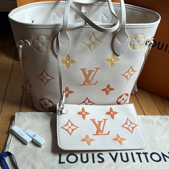 Louis Vuitton Neverfull MM like new!
Degrade Monogram Empreinte Giant Neutral - Picture 1 of 10